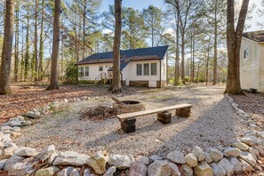 Private Backyard | Fire Pit