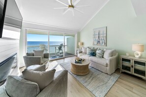 Living Area with Gulf Views