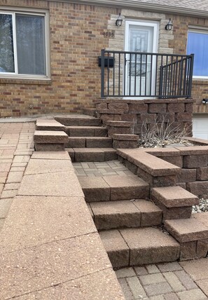 Entrance steps