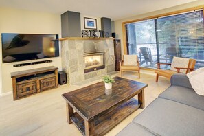 Situated in the Upper Village, this conveniently located, spacious and updated 2BR condo (sleeps 6) at Powderhorn is the perfect spot for a family getaway. Curl up with popcorn and loved ones here!