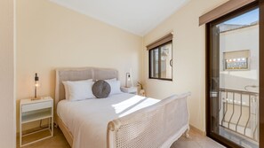 This room offers a comfortable mattress and quality bedding for a good night's sleep. Also a small balcony
#bed #bedroom #relax #balcony #algarve #portugal