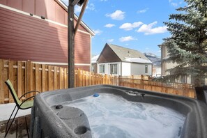 Private 4-person hot tub