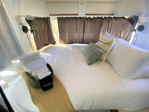 Meeker20Bedding