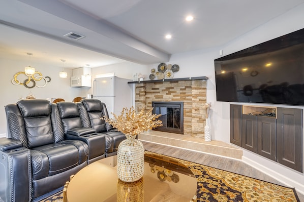 Woodbridge Vacation Rental | 1BR | 1BA | Step-Free Entry | 1,200 Sq Ft