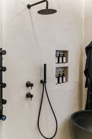 Hand-held showerhead