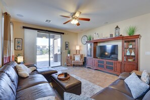 Living Room | Single-Story House | Self Check-In | 10 Mi to Goodyear Ballpark