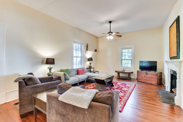 Watkinsville Vacation Rental | 2BR | 1BA | 1,473 Sq Ft | Steps Required