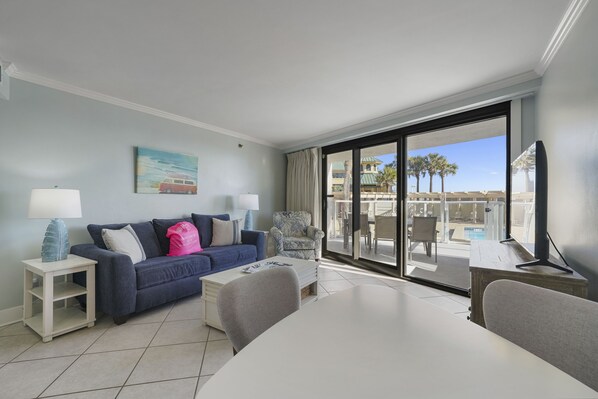 The spacious living room, the pool is currently under construction.