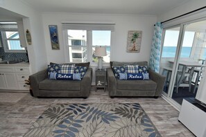 2 Single Sleeper Chairs in Living Area