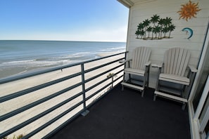 Listen to the crashing of ocean waves from the comfort of your balcony!