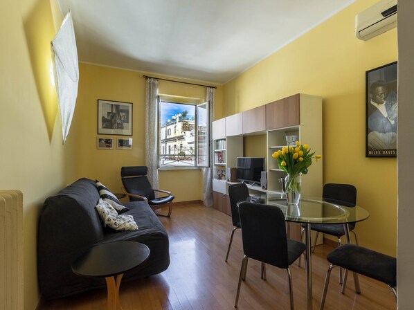 Living room with TV and table