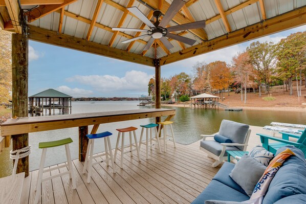 Charlotte Vacation Rental | 2BR | 2BA | 1 Step to Access | 1,250 Sq Ft