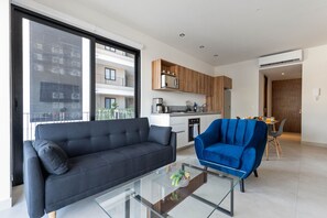 Condo - Image 3