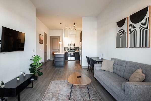Modern CozySuites on the Town Lake waterfront! 12