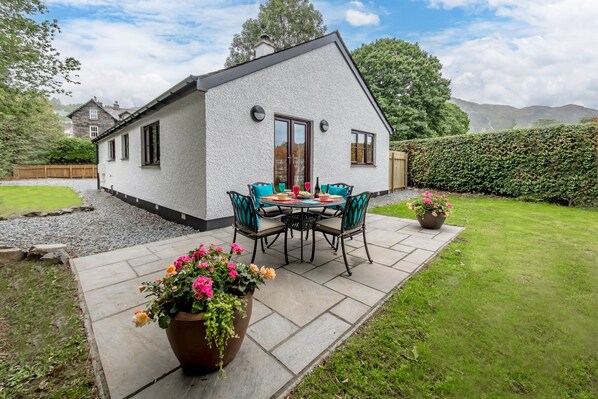 Roseberry Cottage Coniston exterior
