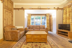 Bridge House Coniston sitting room