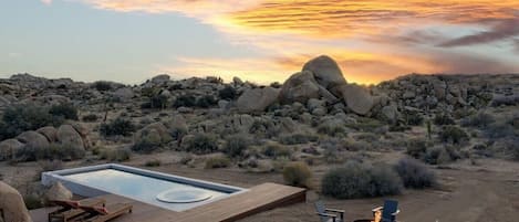 Heated Pool (Extra fee) and propane Fire-Pit