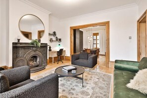 Open concept with easy access to dining room.