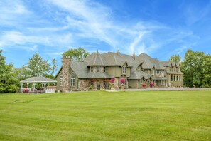 11 Bedroom Hilltop Mansion