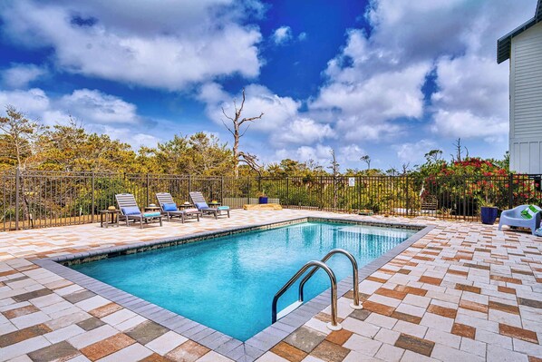 Stunning private pool with large deck 