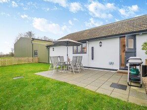 Patio | Walcot House Stables, Diss