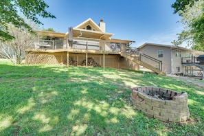 Backyard & Deck | Gas Grill (Propane Provided) | Fire Pit (Some Wood Provided)