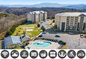 Building,Pool,Water,Hotel,Resort