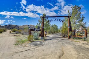 Property Entrance | Mountain Views