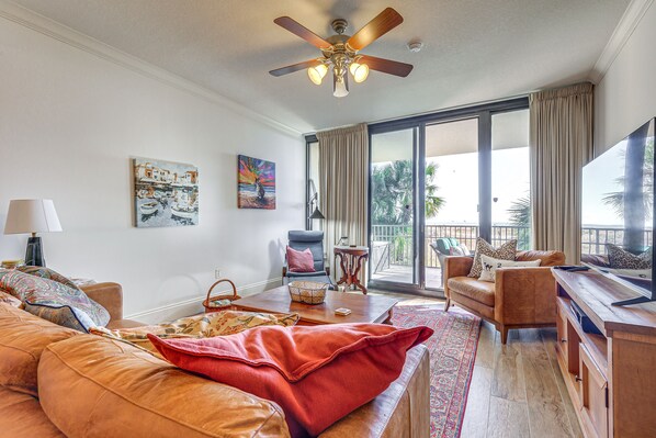 Dauphin Vacation Rental | 2BR | 2BA | Elevator Access | 1,500 Sq Ft