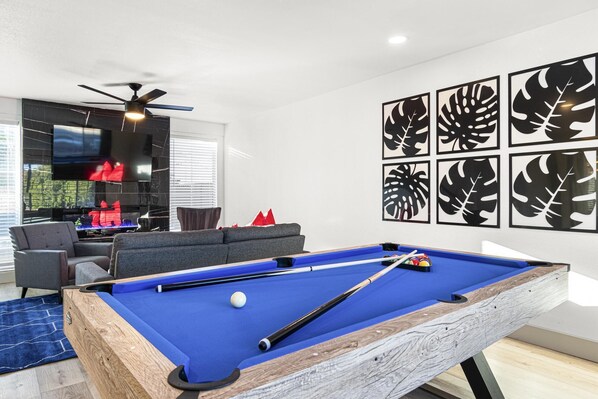 Pool table