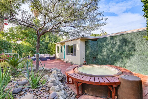 Palm Springs Vacation Rental | Studio | 1BA | 3 Steps to Enter | 800 Sq Ft
