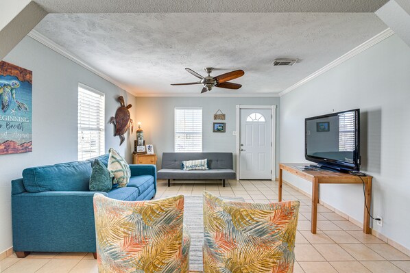 Galveston Vacation Rental | 3BR | 2BA | 1,186 Sq Ft | 4 Steps to Enter