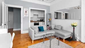 Living Room / Lounge