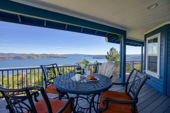 Upper Deck off the kitchen with Bbq 
For guest use.