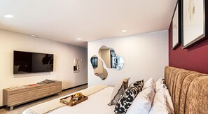 El mobiliario, la decoración y los servicios pueden variar ligeramente.