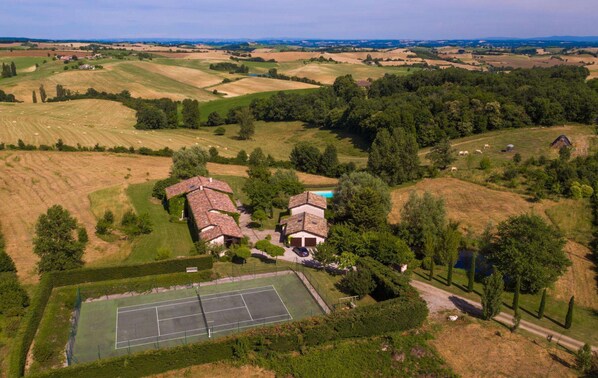 Sport court