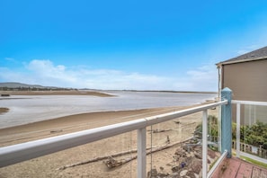 240522-Dock of the Bay 306-2