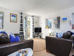 Living area | The Lodge, Carlyon Bay