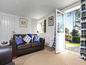 Living area | The Lodge, Carlyon Bay