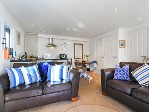 Living area | The Lodge, Carlyon Bay