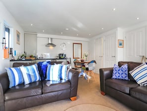 Living area | The Lodge, Carlyon Bay