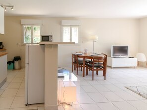 Open kitchen