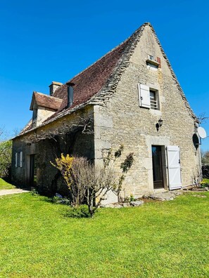 Gîte Le Romarin extérieur