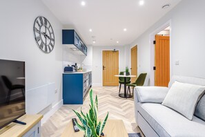 Living Room / Lounge
