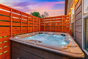 Bain à remous extérieur