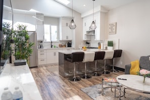 KITCHEN & DINING AREA