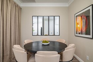 Enjoy a family meal in an elegant style in this modern dining room
