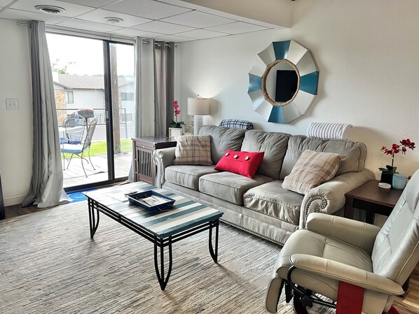 Pullout couch with upgraded memory foam mattress