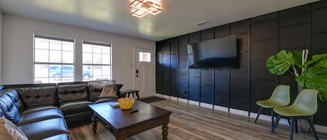 Little Elm Vacation Rental | 2BR | 2BA | 1,200 Sq Ft | Step-Free Access