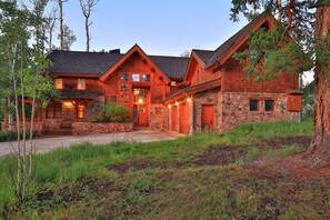 Exterior | 2 Mi to Telluride Ski Resort